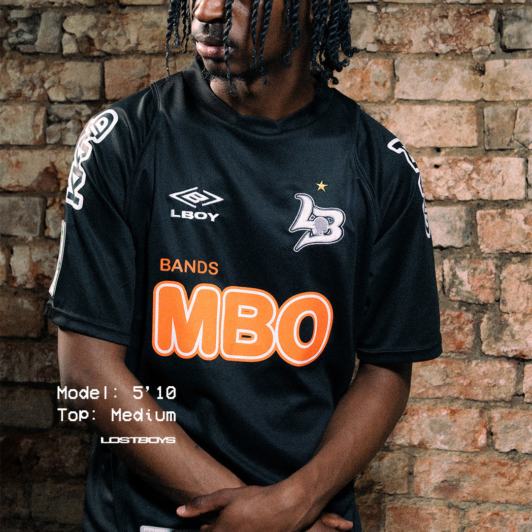 Size Reference – Model: 5'10, Top: Medium
